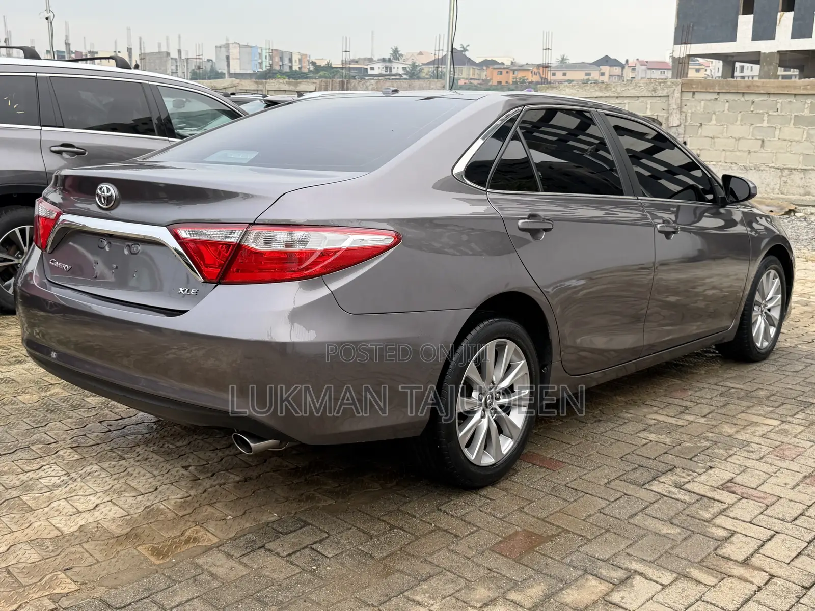 Toyota Camry XLE 4dr Sedan (2.5L 4cyl 6A) 2017 Gray
