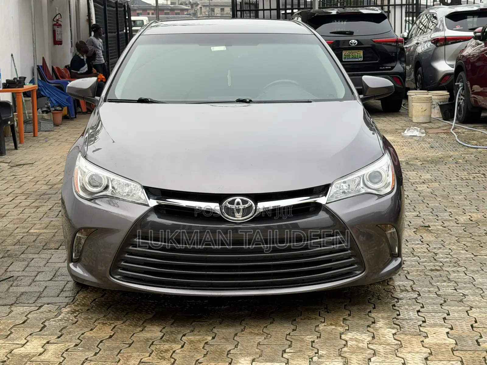 Toyota Camry XLE 4dr Sedan (2.5L 4cyl 6A) 2017 Gray