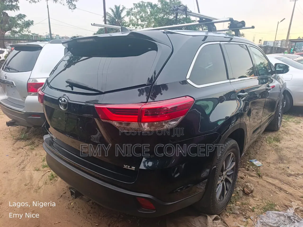Toyota Highlander XLE 4x2 V6 (3.5L 6cyl 8A) 2017 Black