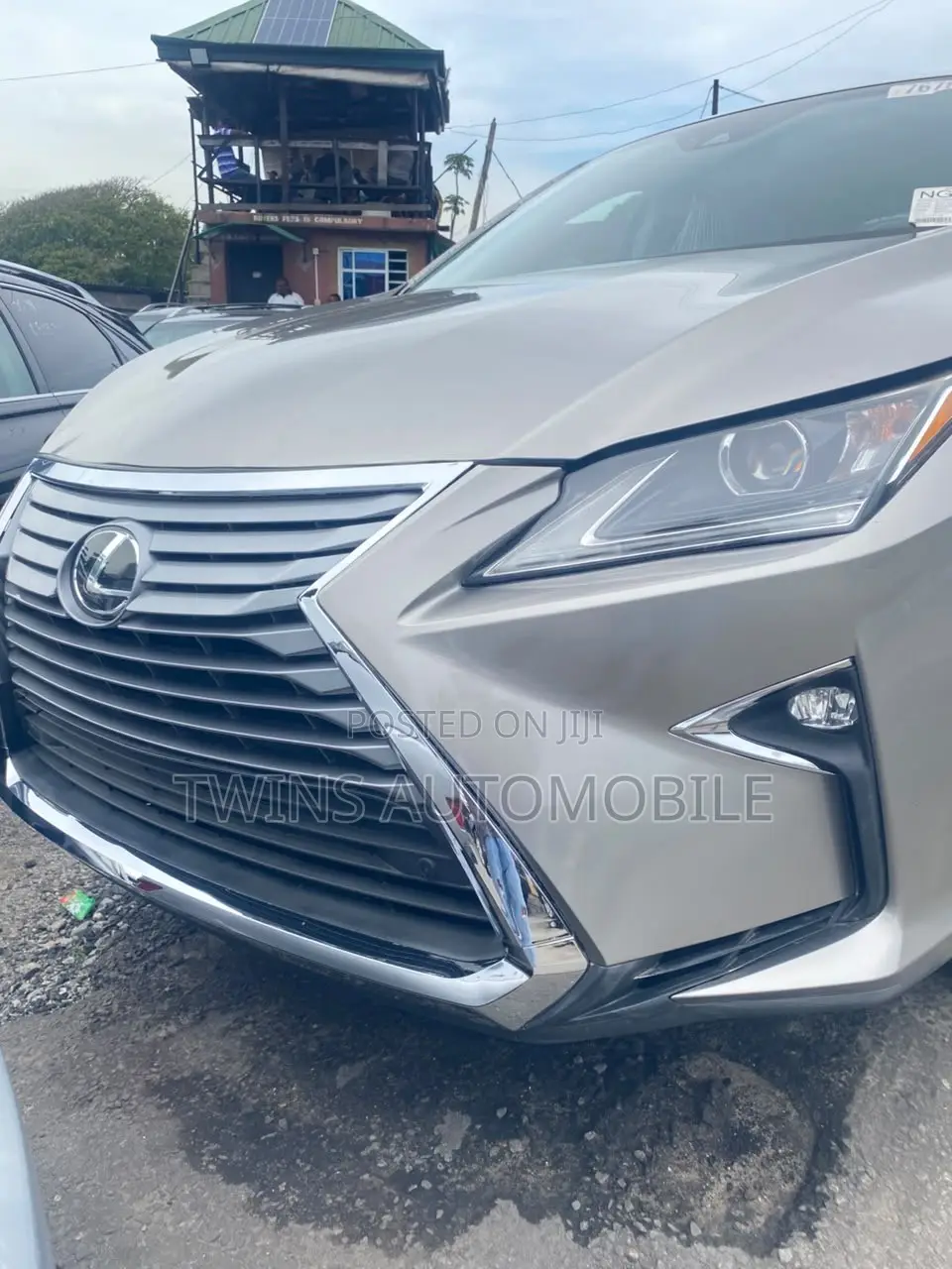 Lexus RX 350 AWD 2017 Gold