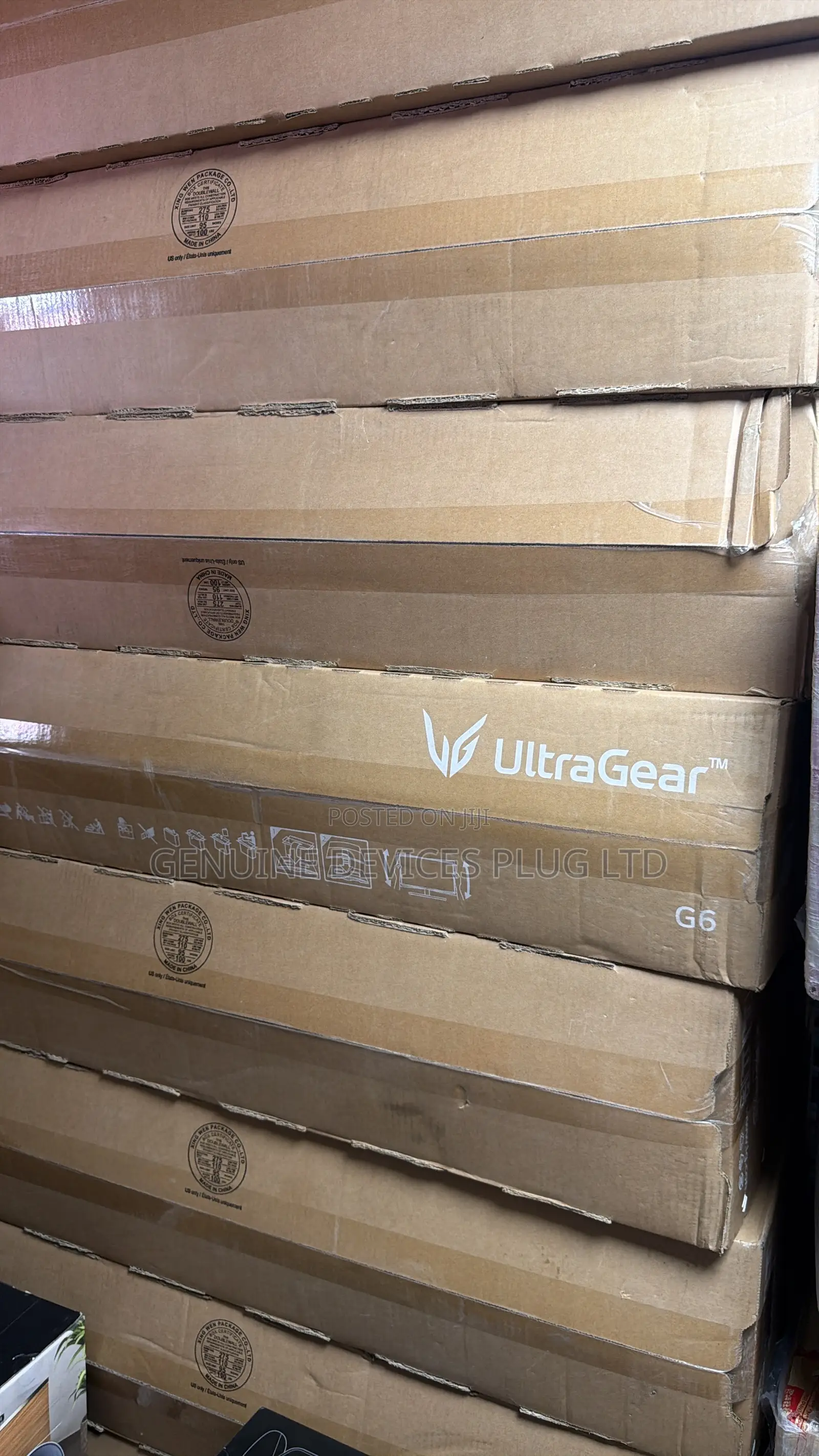 LG 32" Ultragear QHD AMD FreeSync Curved Gaming Monitor, 180Hz