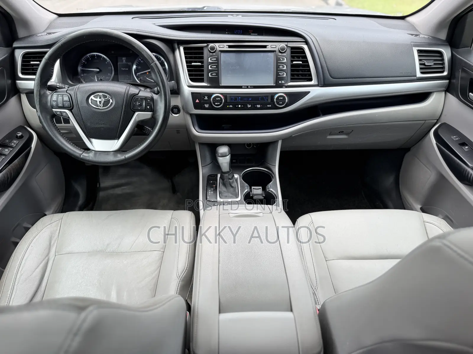 Toyota Highlander XLE 4dr SUV (3.5L 6cyl 6A) 2015 Silver