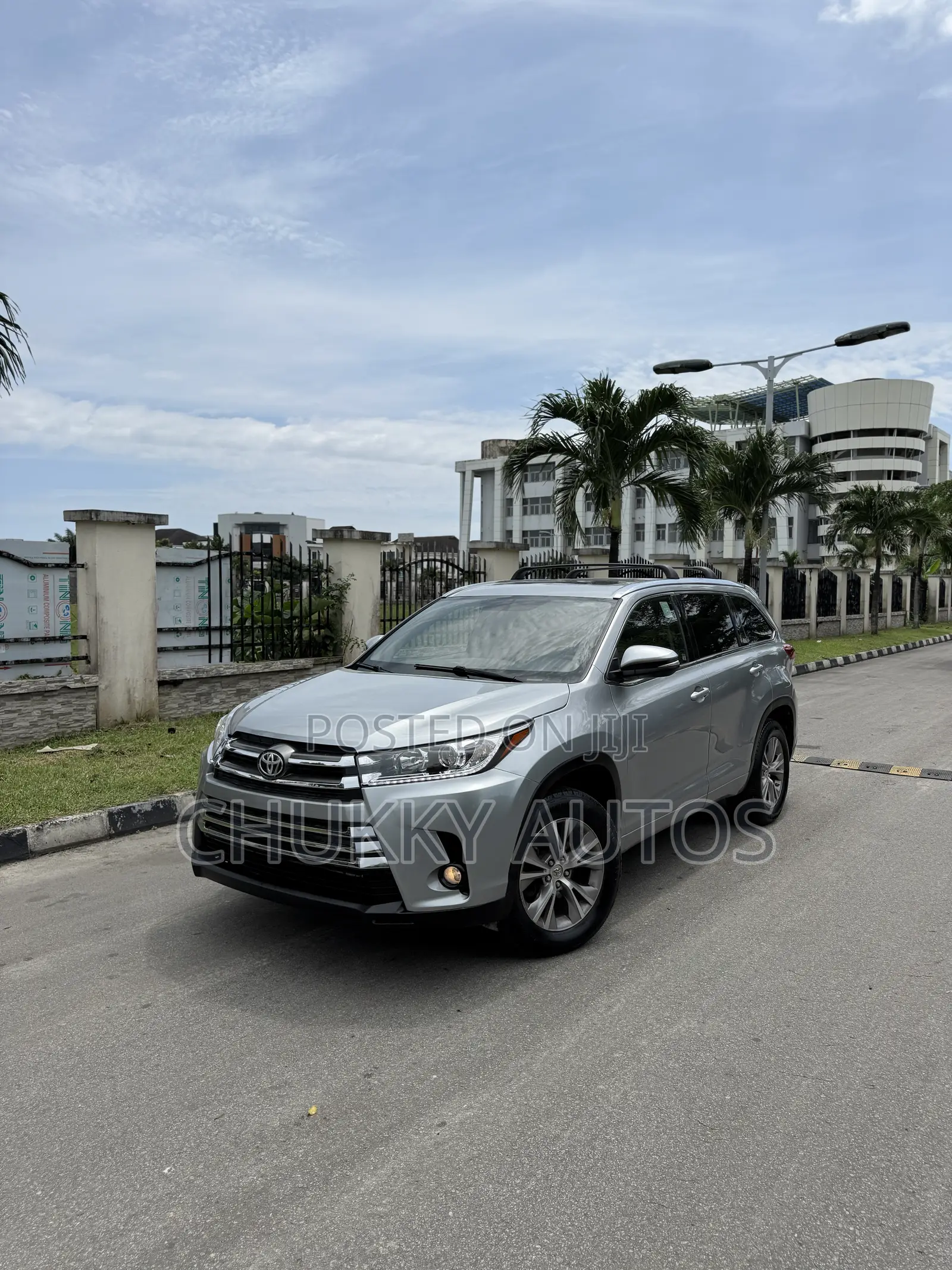 Toyota Highlander XLE 4dr SUV (3.5L 6cyl 6A) 2015 Silver