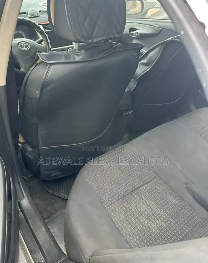 Toyota Corolla 2009 Silver