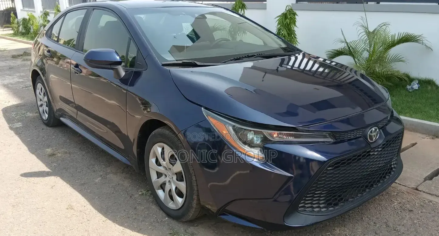 Toyota Corolla LE 2021 Blue