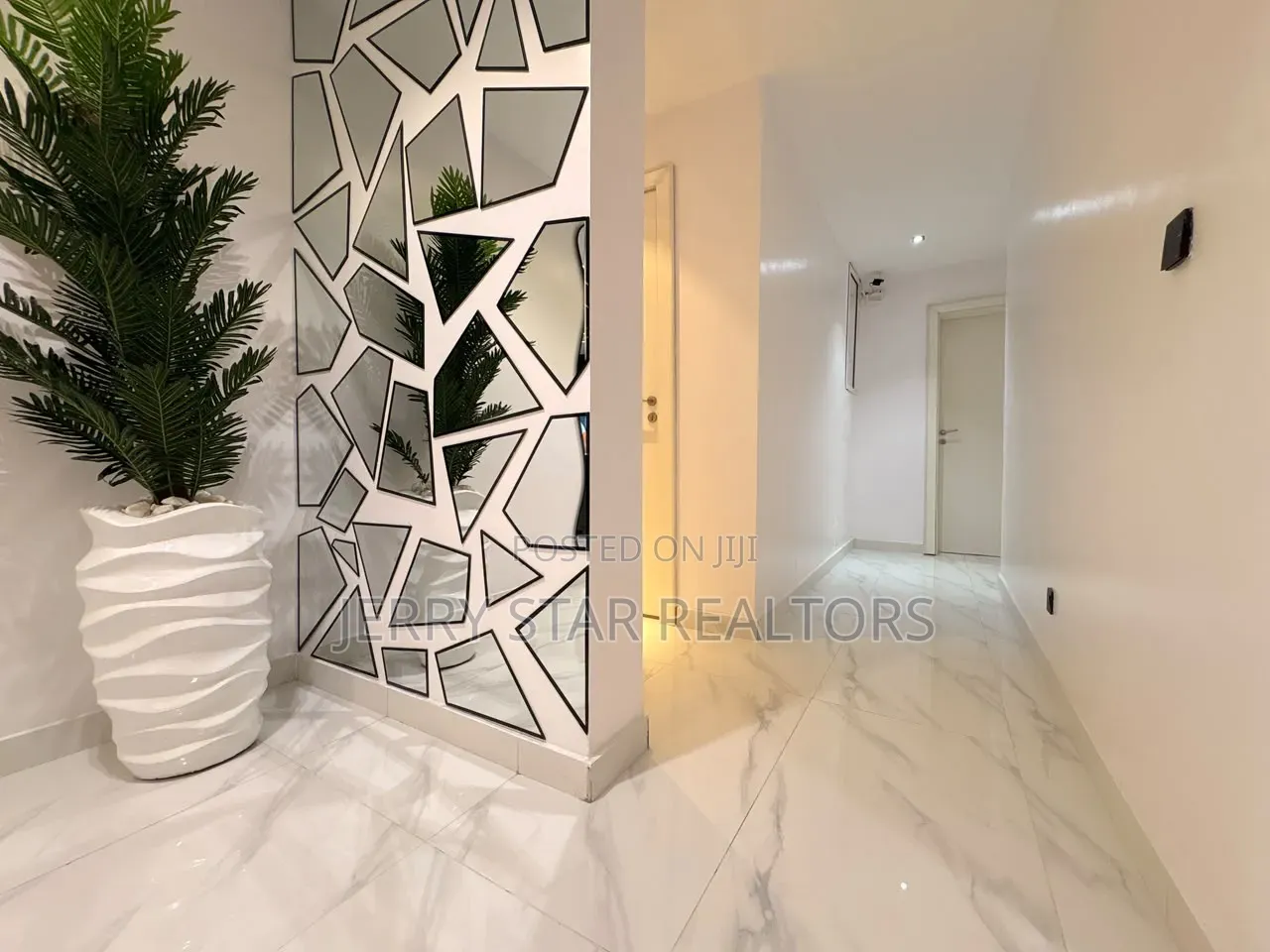 Furnished 2bdrm Apartment in Lekki Phase1 for rent