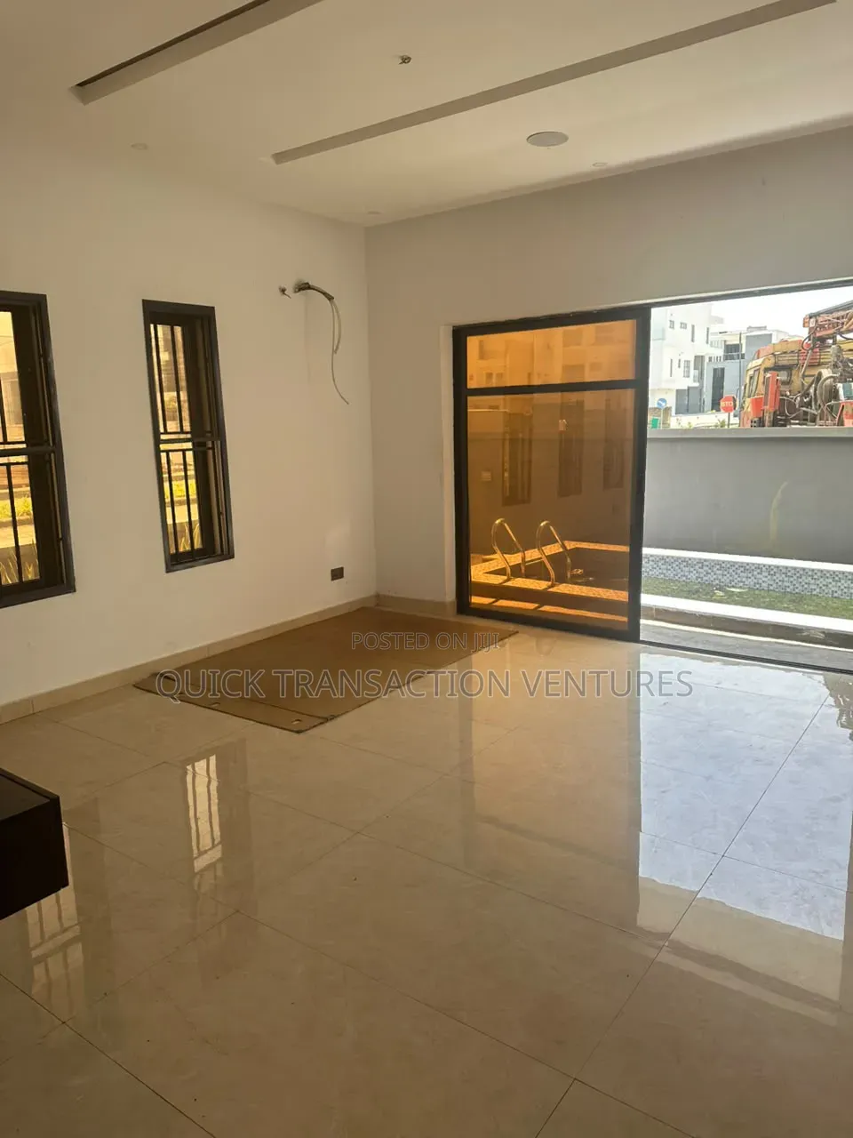 5bdrm Duplex in Hampton Bay Estate, Ikate for rent