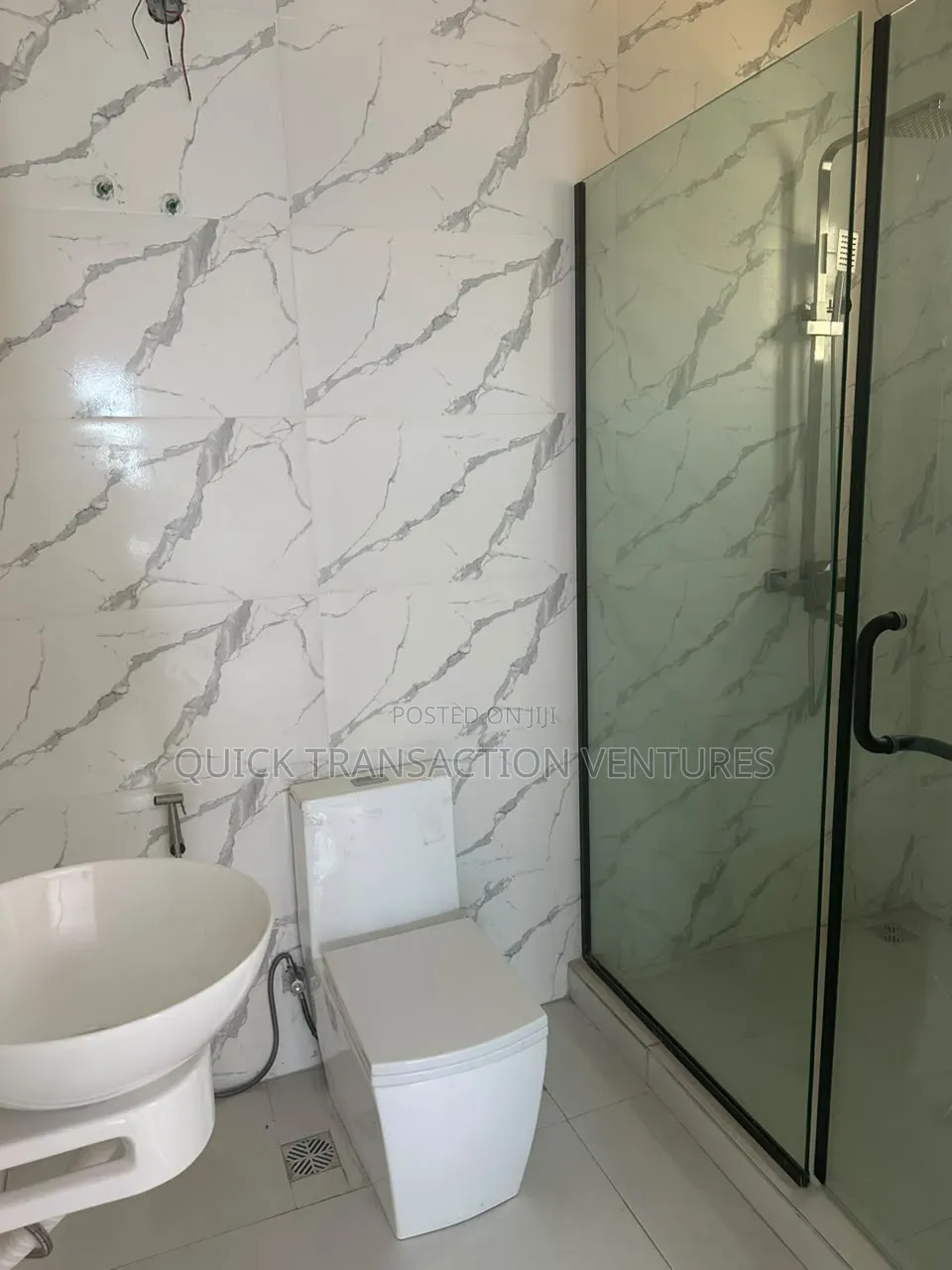 5bdrm Duplex in Hampton Bay Estate, Ikate for rent