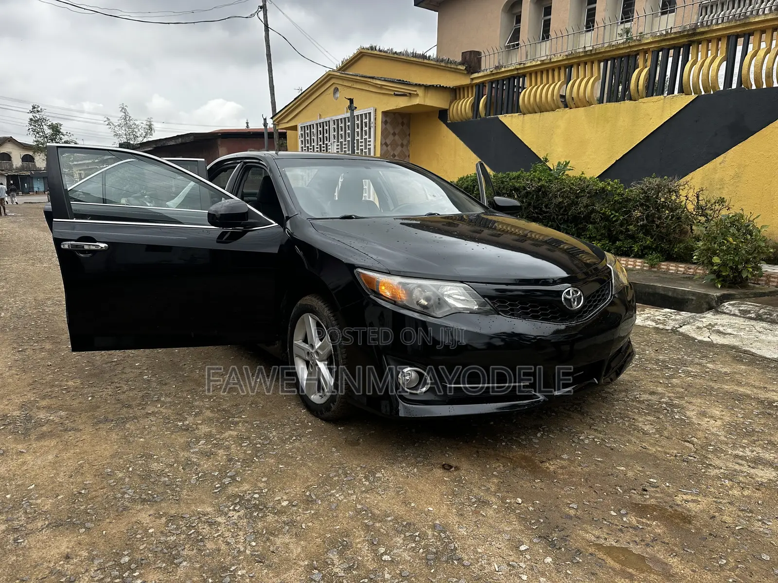 Toyota Camry SE 4dr Sedan (2.5L 4cyl 6A) 2013 Black
