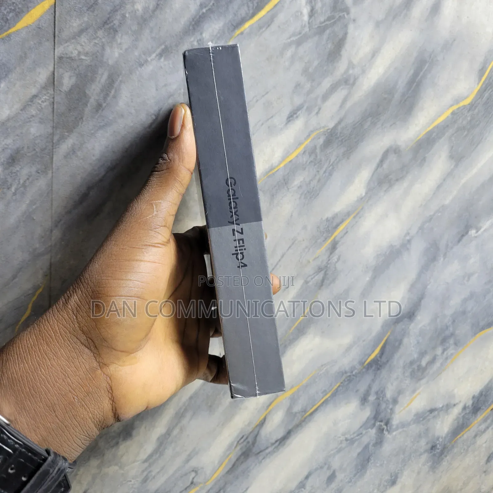 New Samsung Galaxy Z Flip4 128 GB Purple