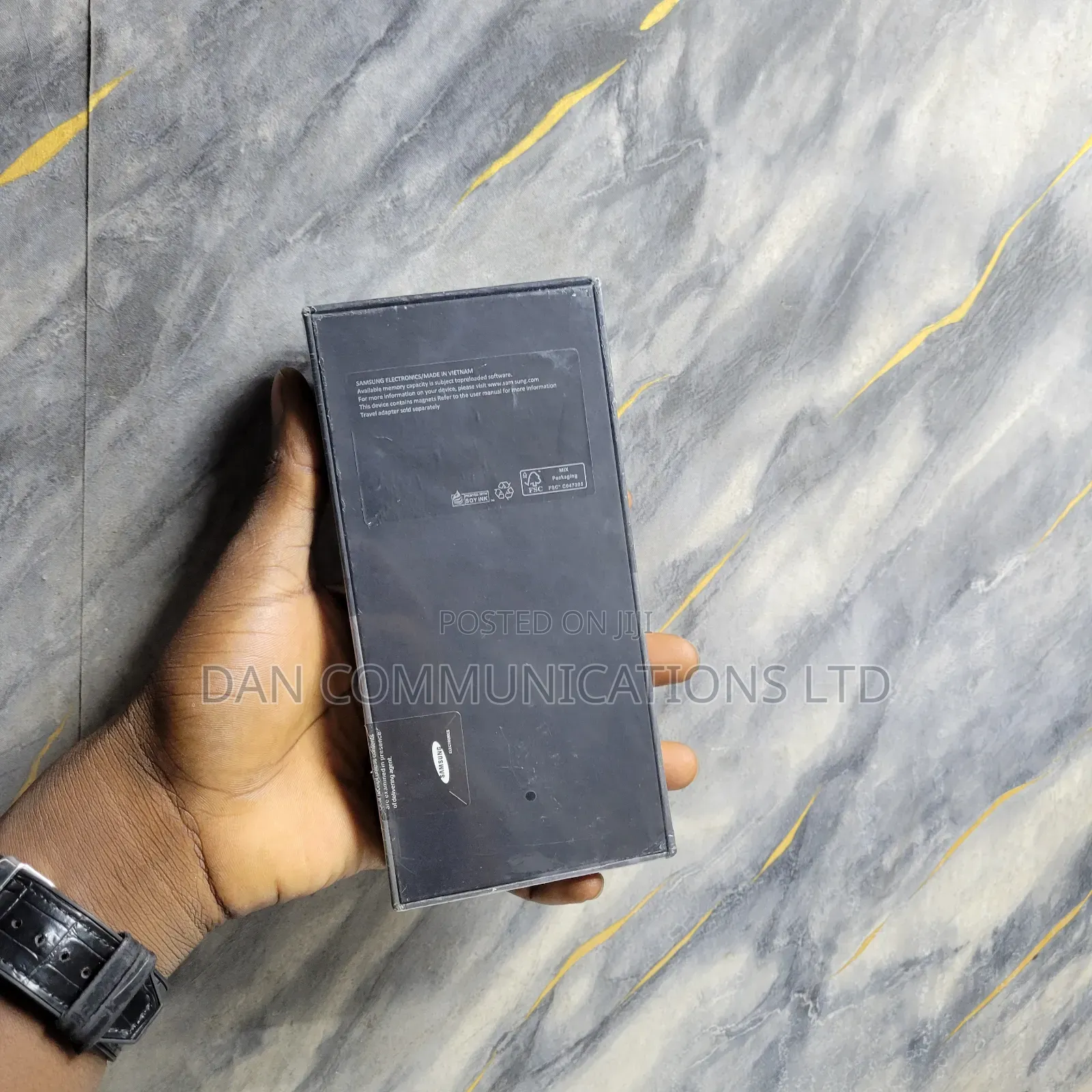 New Samsung Galaxy Z Flip4 128 GB Purple