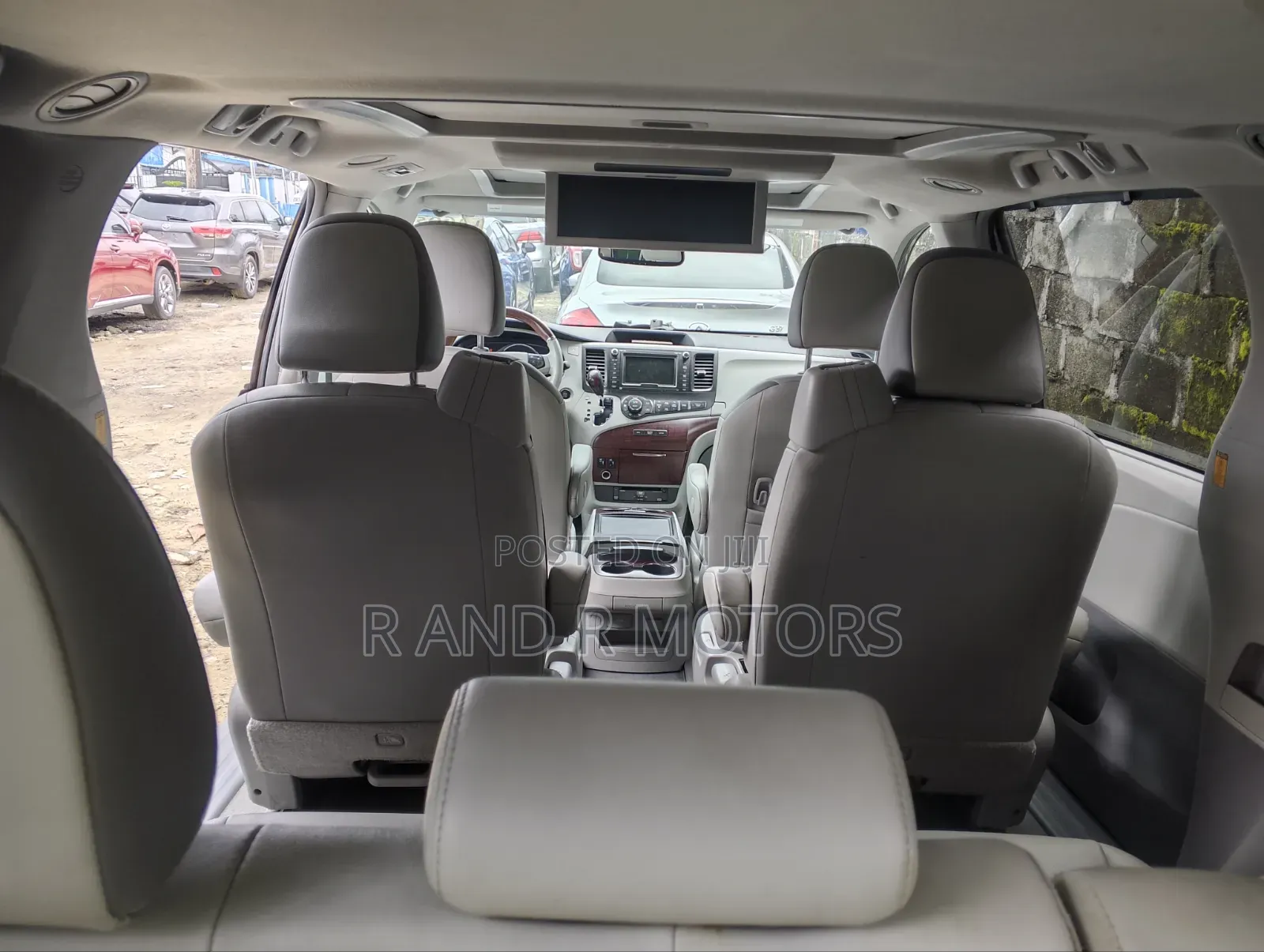 Toyota Sienna 2012 Brown