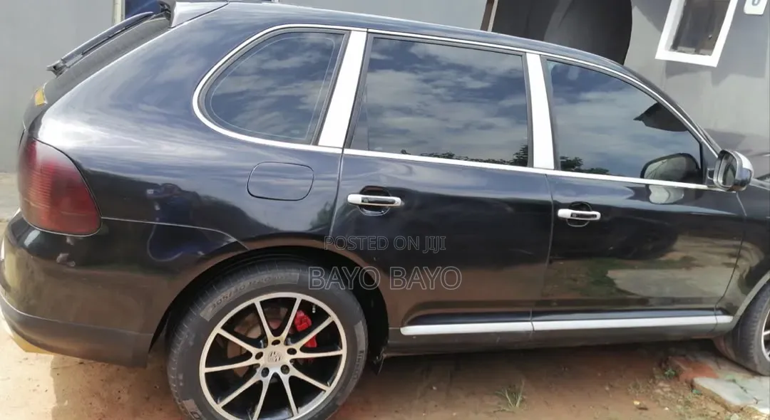 Porsche Cayenne Turbo S 2010 Black