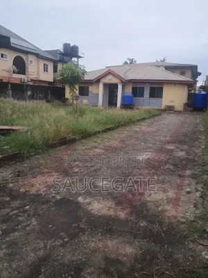 3bdrm Bungalow in Sand Feild, Satellite Town for sale