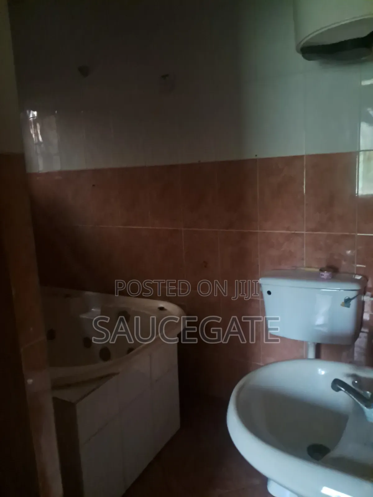 3bdrm Bungalow in Sand Feild, Satellite Town for sale