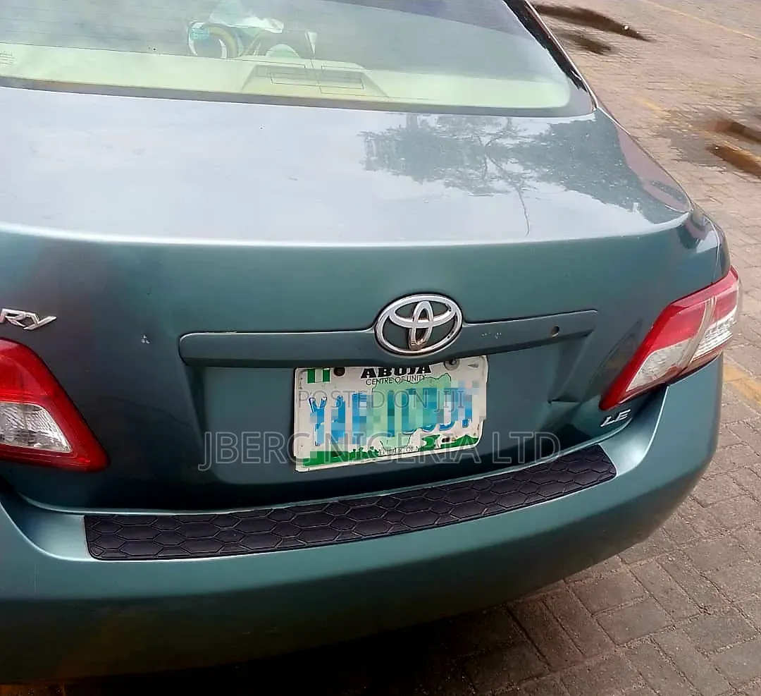Toyota Camry 2010 Green