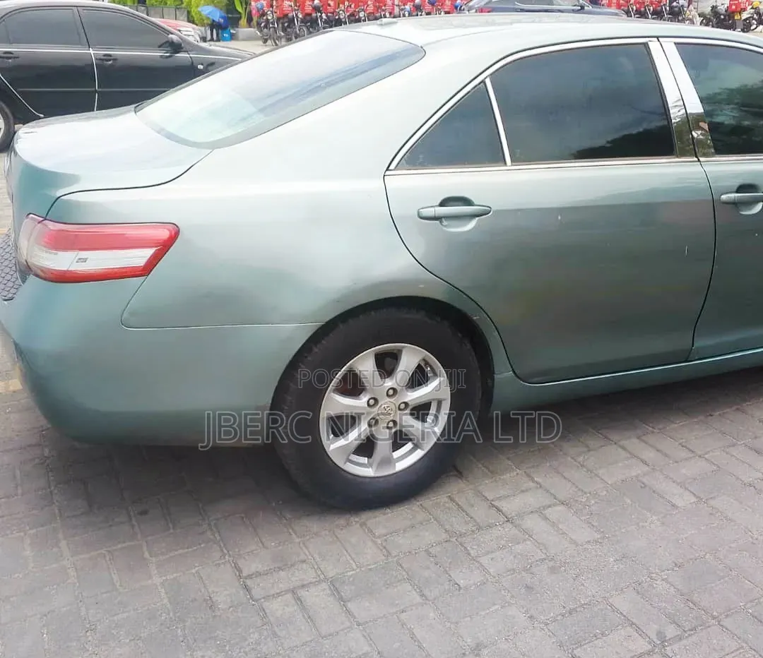 Toyota Camry 2010 Green