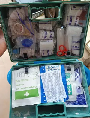 High Quality Green ABS Wall-Mounted First Aid Kits