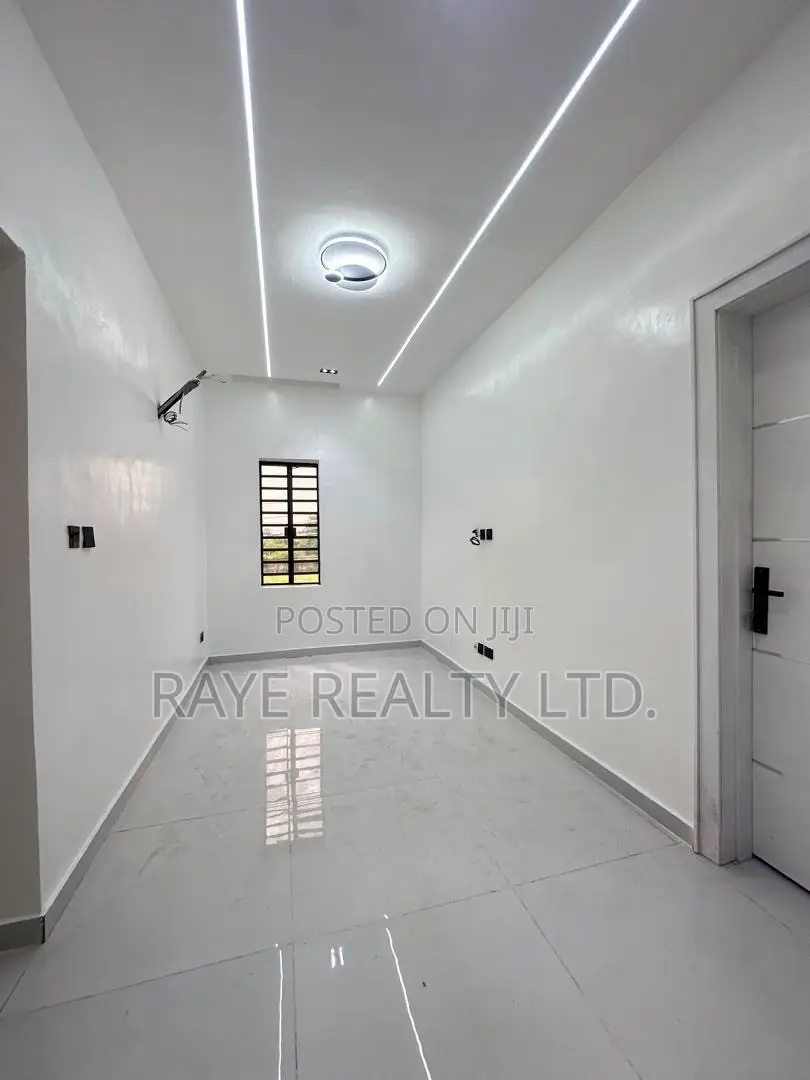 4bdrm Duplex in Sangotedo for sale