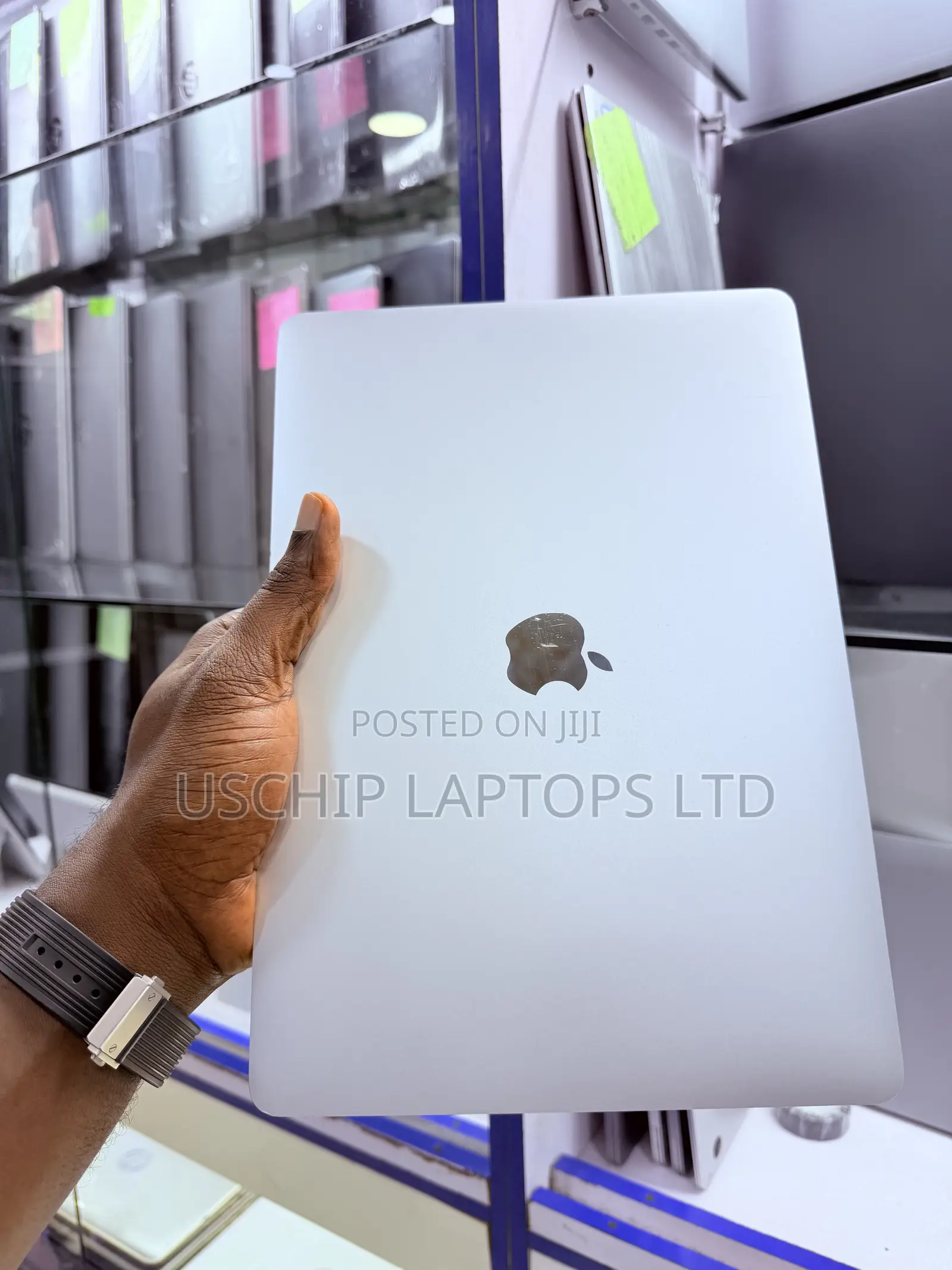 Laptop Apple MacBook Pro 2021 M1 8GB Apple M1 SSD 512GB