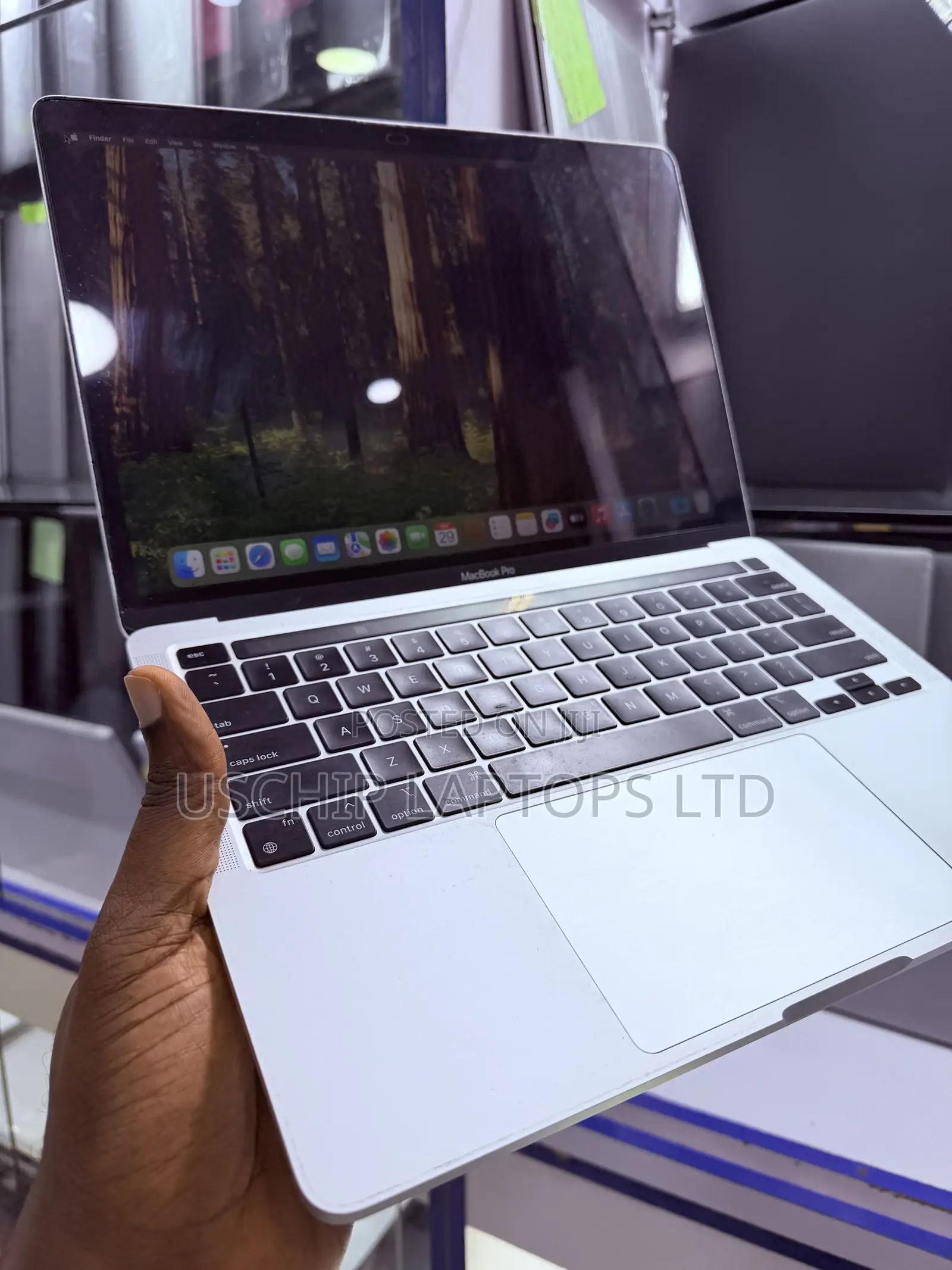 Laptop Apple MacBook Pro 2021 M1 8GB Apple M1 SSD 512GB