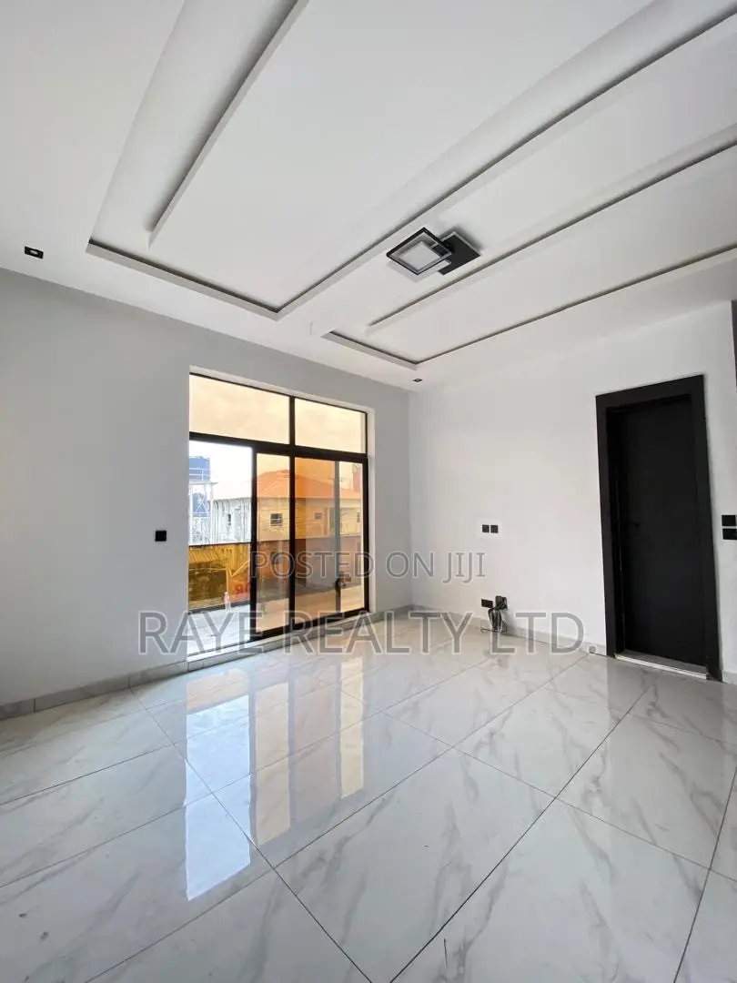 4bdrm Duplex in Sangotedo for sale