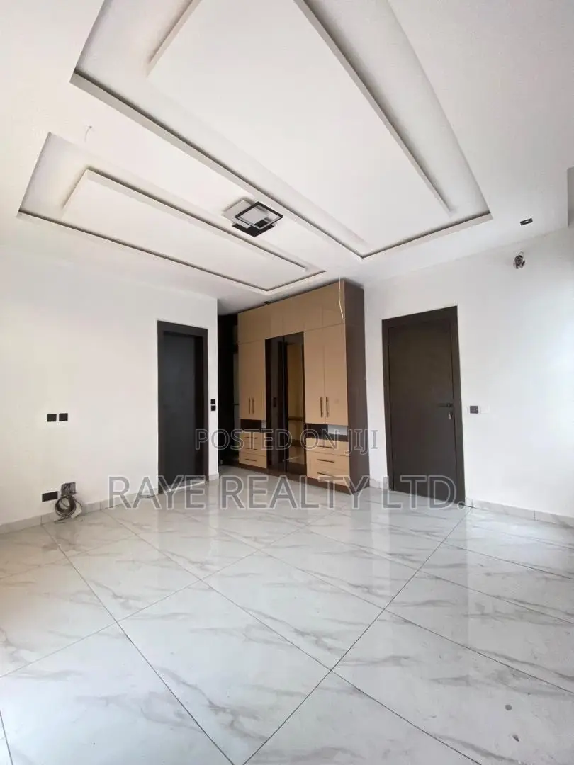 4bdrm Duplex in Sangotedo for sale