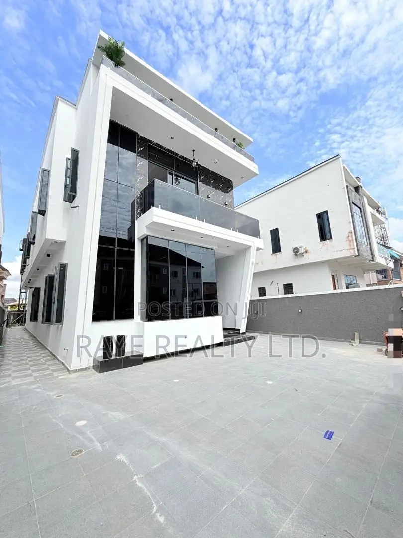 5bdrm Duplex in Sangotedo for sale