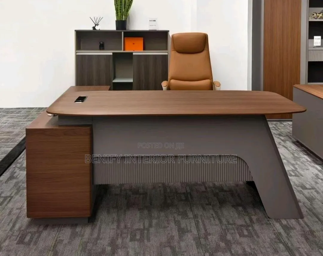 1.8 Meter Brown Top Executive Office Table With Side Extension