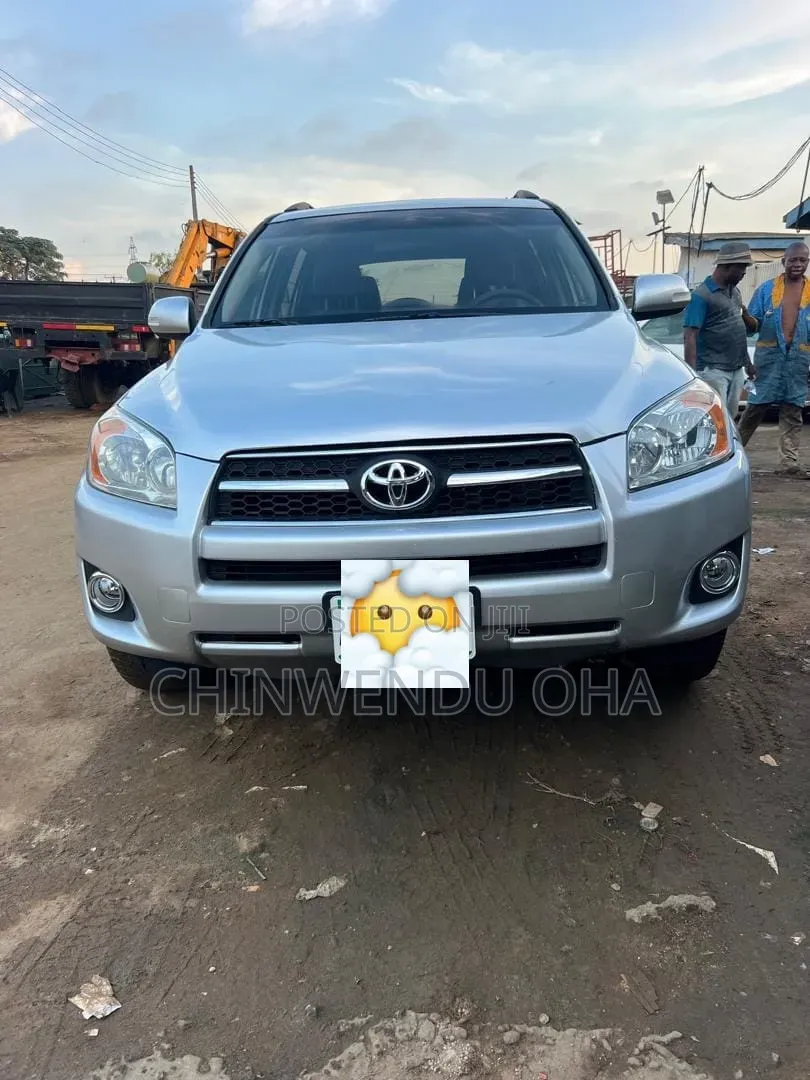 Toyota RAV4 2012 Silver