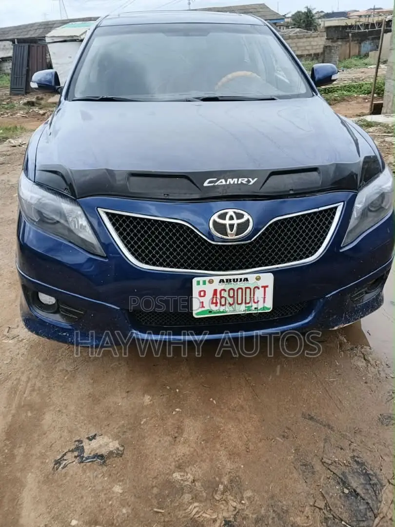 Toyota Camry SE 4dr Sedan (2.4L 4cyl 5A) 2008 Gold