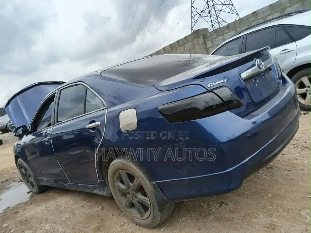 Toyota Camry SE 4dr Sedan (2.4L 4cyl 5A) 2008 Gold