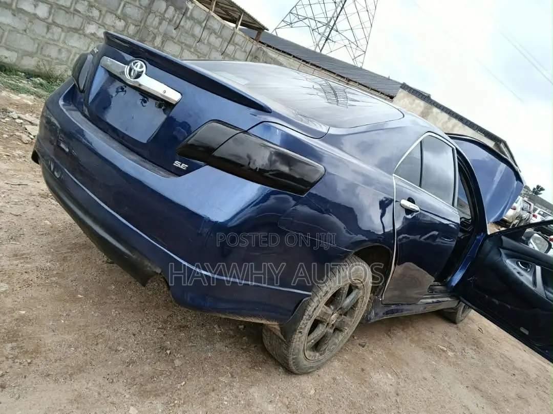 Toyota Camry SE 4dr Sedan (2.4L 4cyl 5A) 2008 Gold
