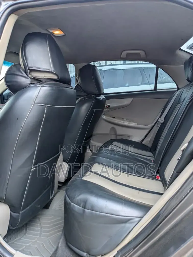 Toyota Corolla 2012 Gray