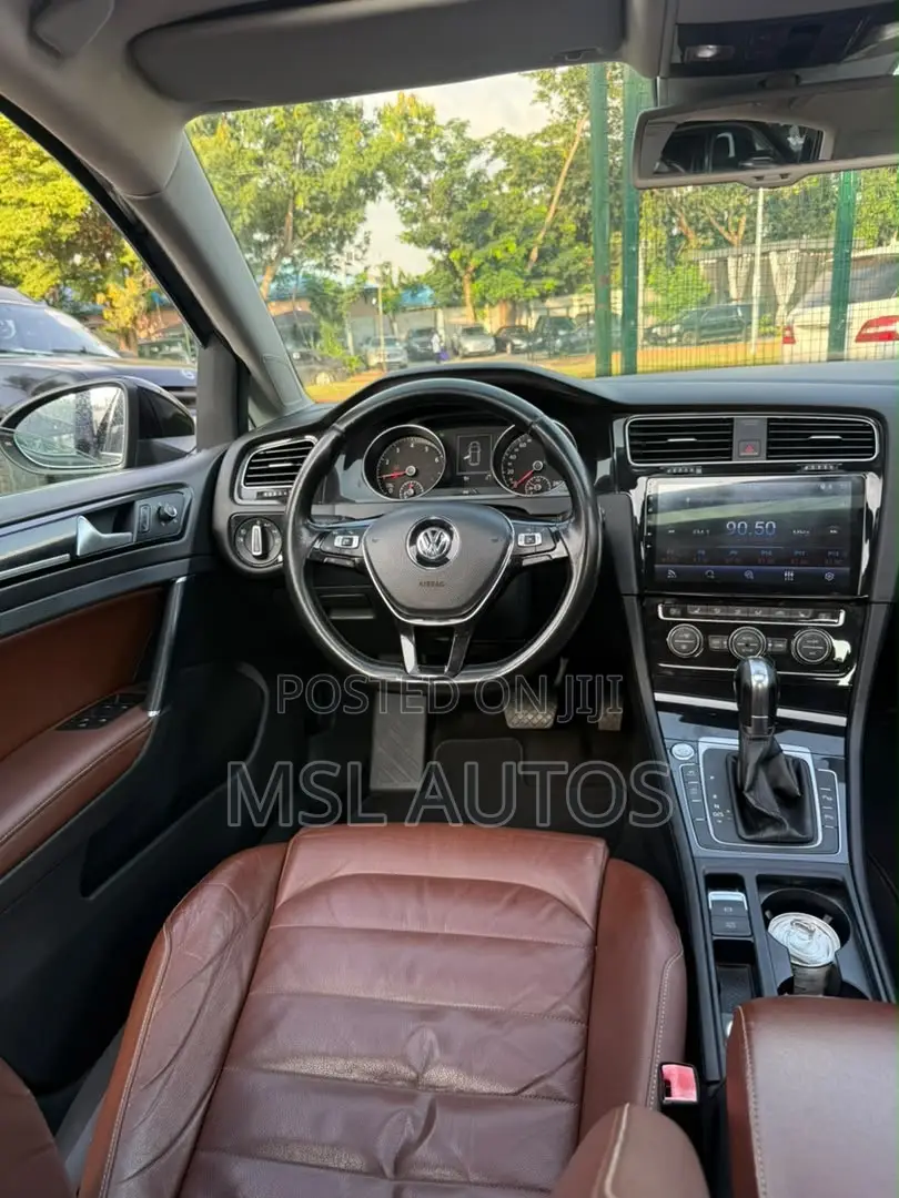 Volkswagen Golf TSI S FWD 2018 Black