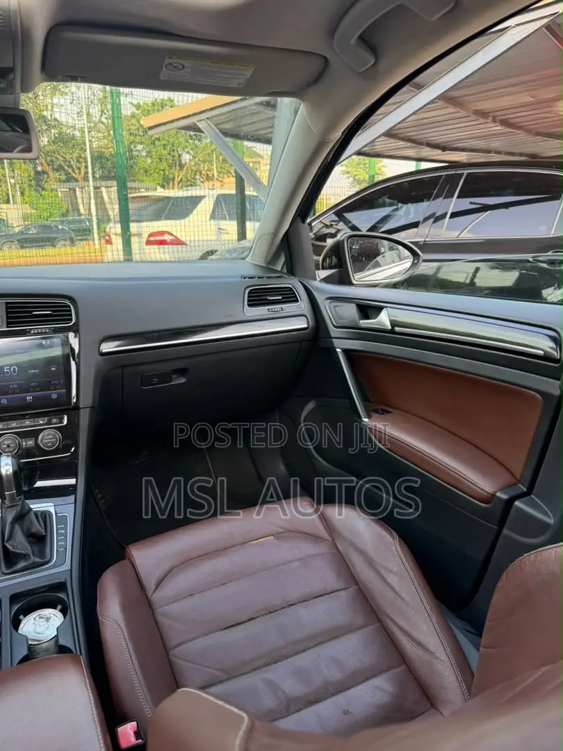 Volkswagen Golf TSI S FWD 2018 Black