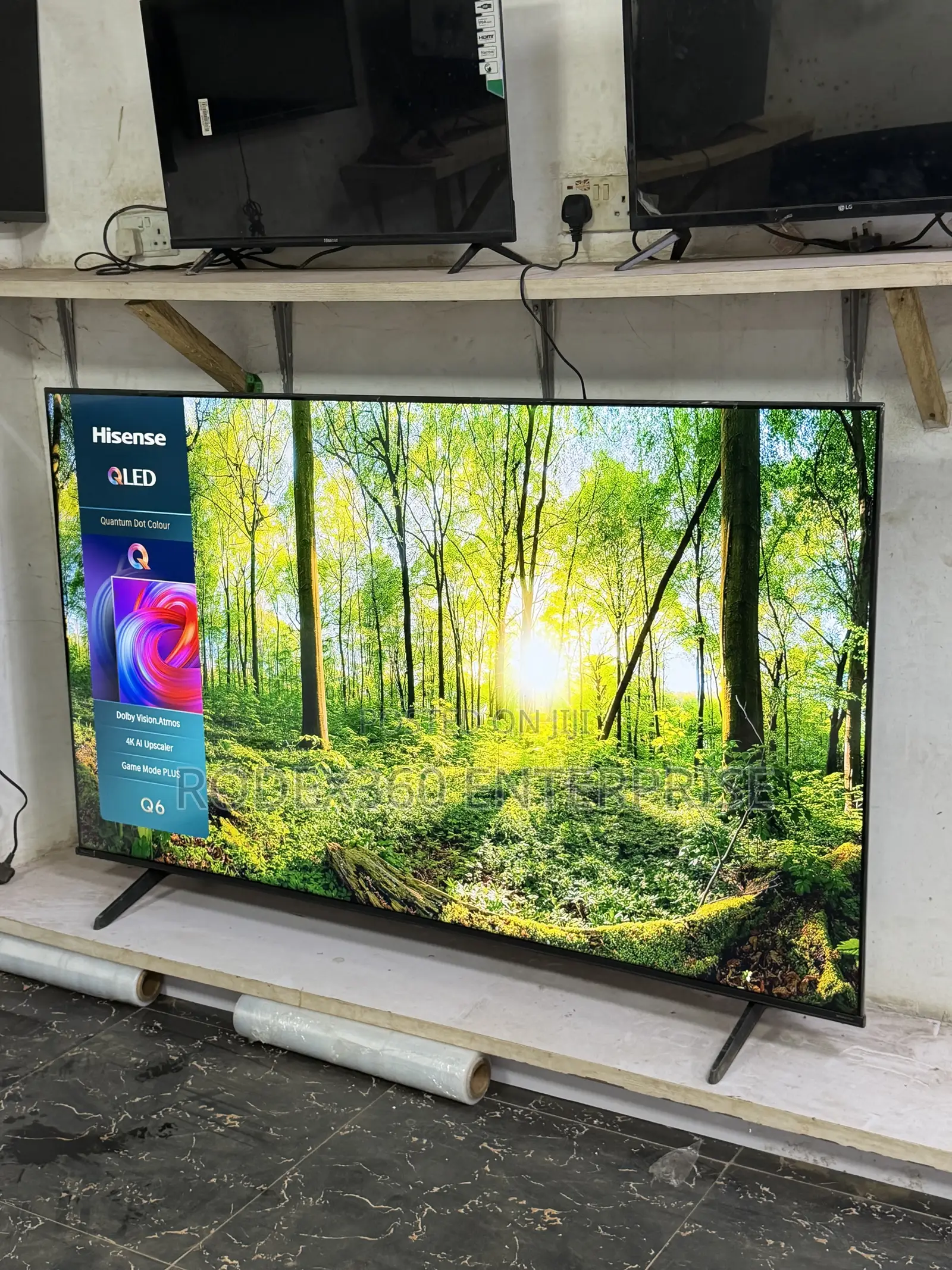 75” Hisense QLED Smart TV