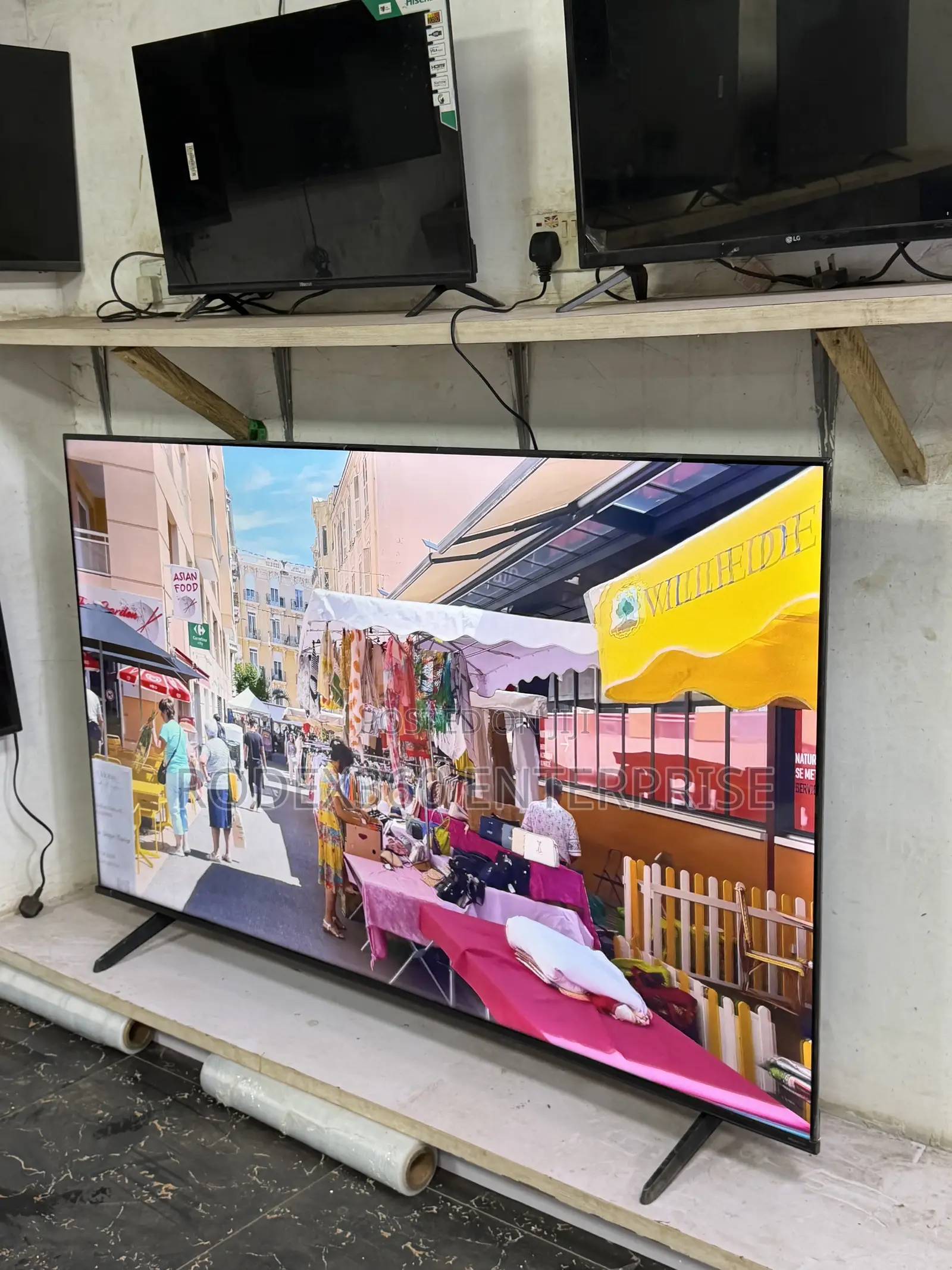 75” Hisense QLED Smart TV