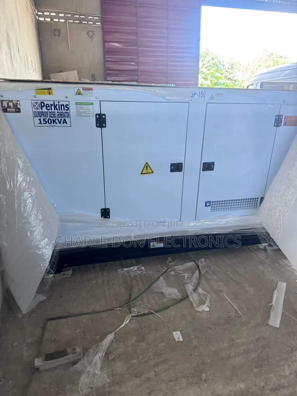 Original 150kVA Perkins Soundproof Diesel Power Generator