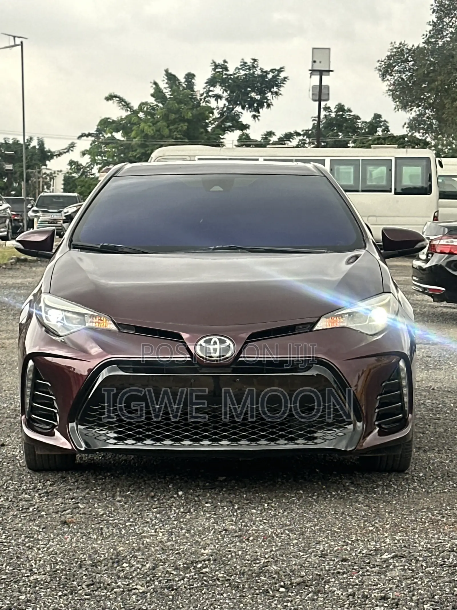 Toyota Corolla SE 4dr Sedan (1.8L 4cyl CVT) 2017 Burgundy