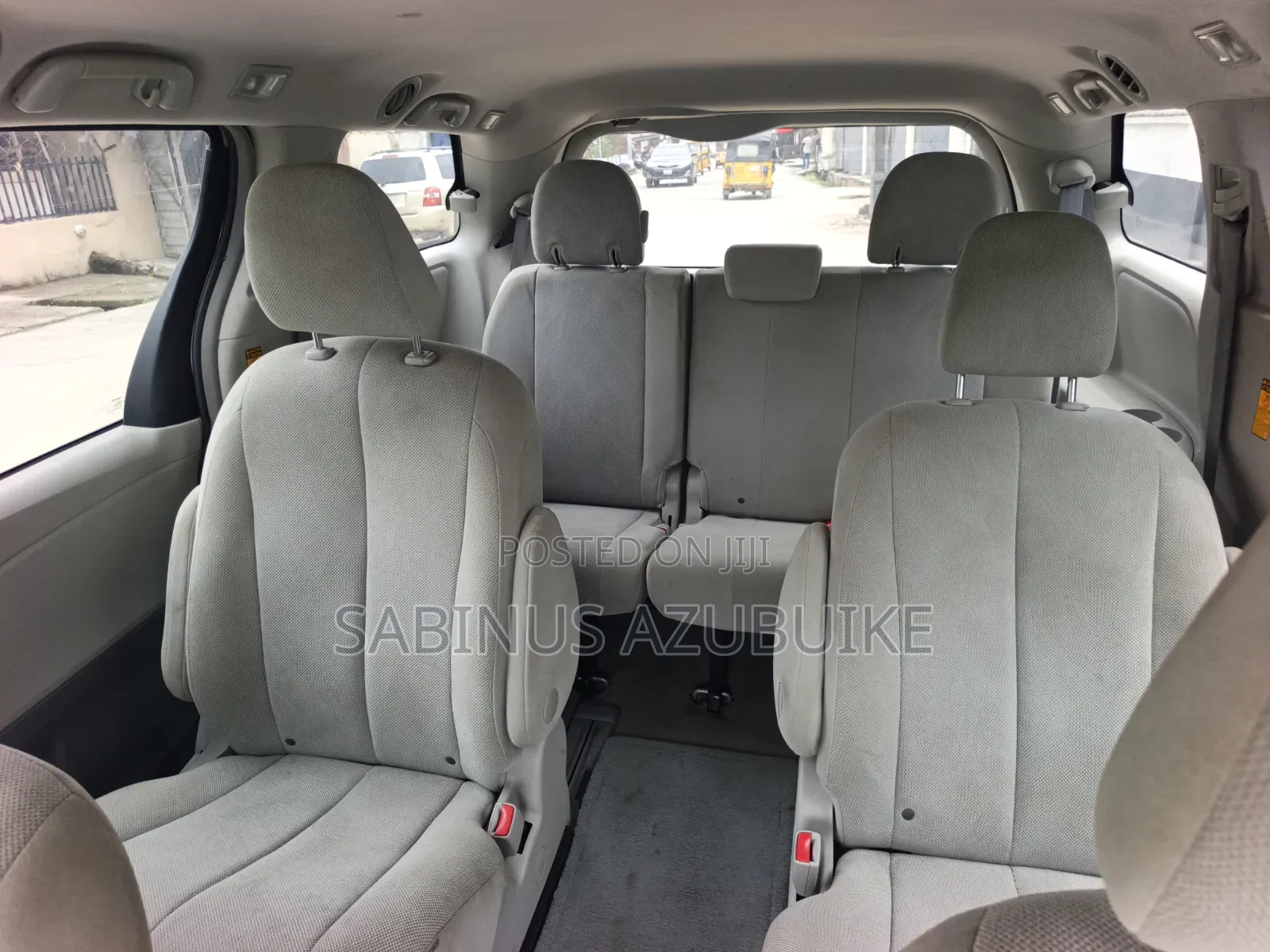 Toyota Sienna L 7-Passenger 4dr Minivan (3.5L 6cyl 6A) 2014 Gray