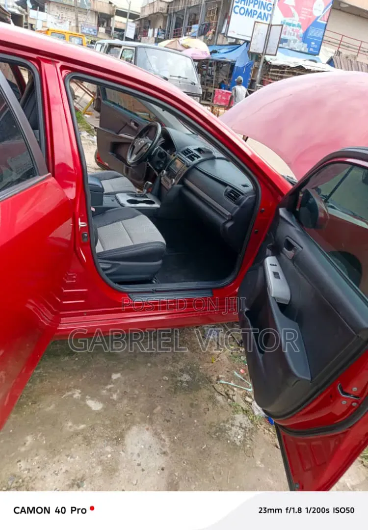 Toyota Camry SE 4dr Sedan (2.5L 4cyl 6A) 2014 Red