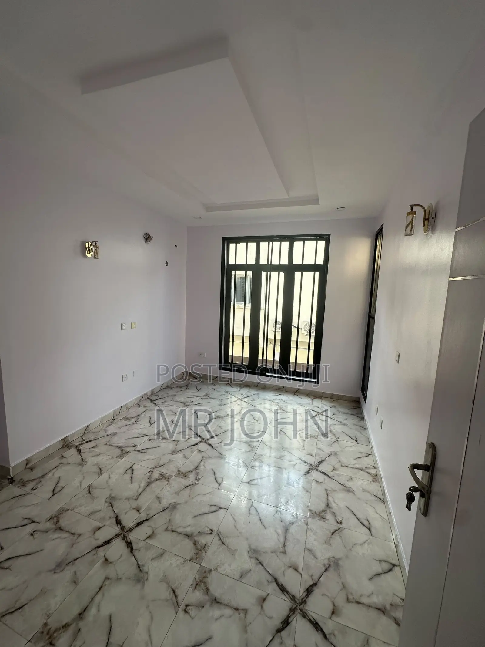 4bdrm House in Orchid Road Mercy Pr, Lekki for sale