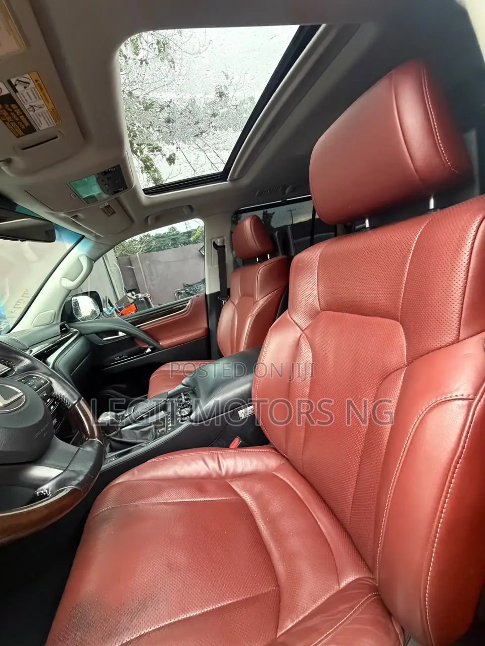 Lexus LX 570 AWD 2017 Gold