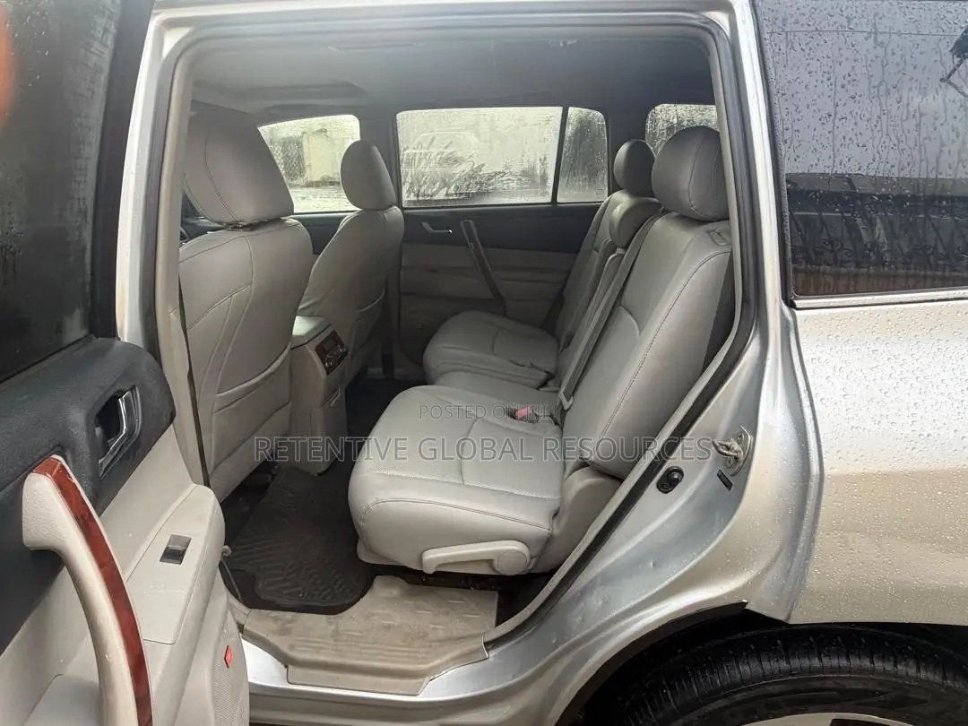 Toyota Highlander Limited 2012 Silver