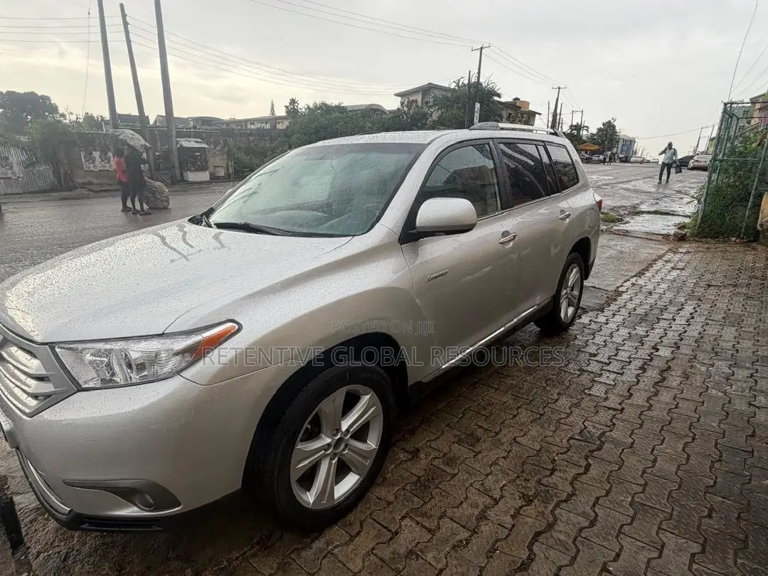 Toyota Highlander Limited 2012 Silver