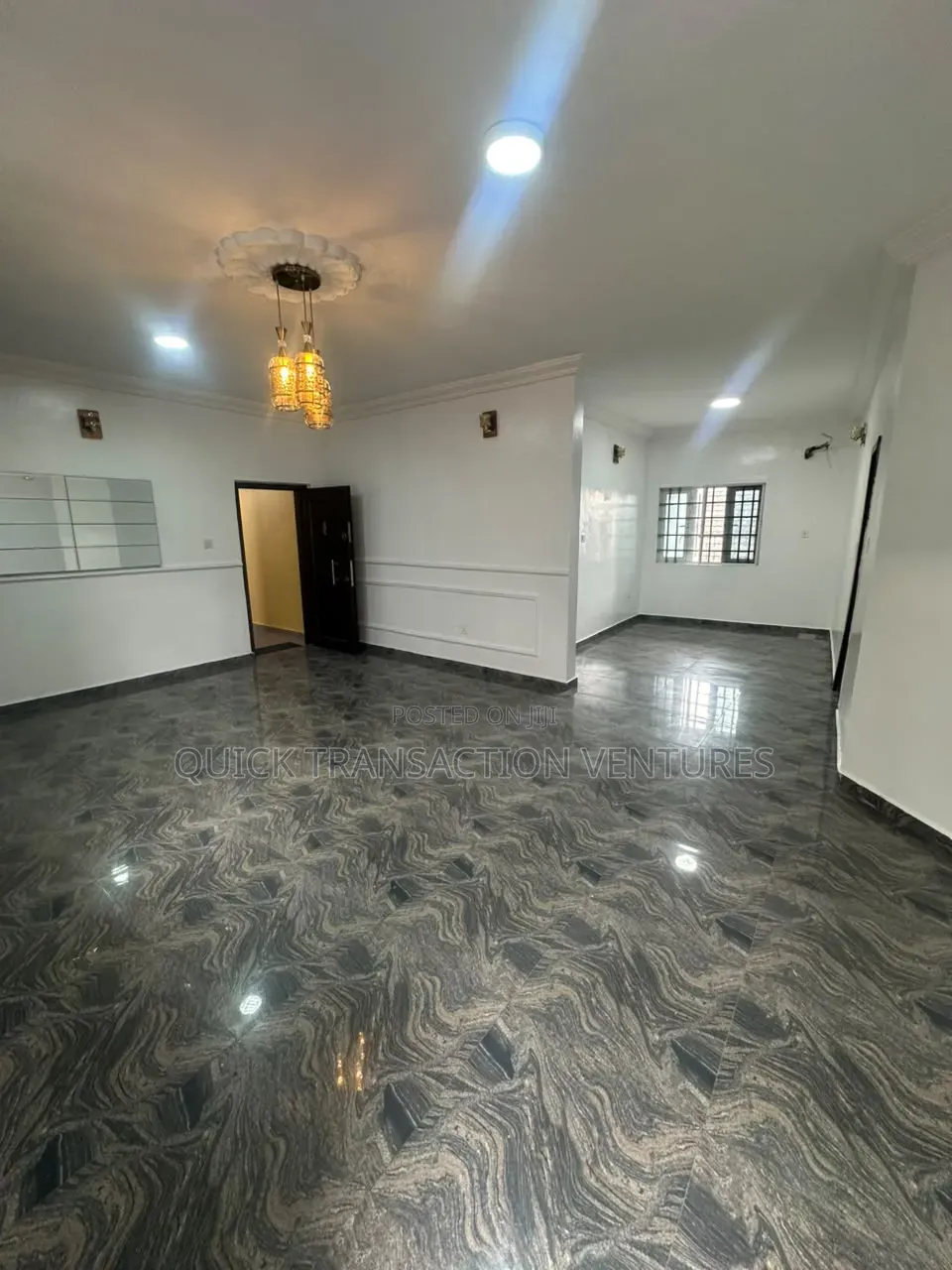 3bdrm Block of Flats in Osapa london for rent