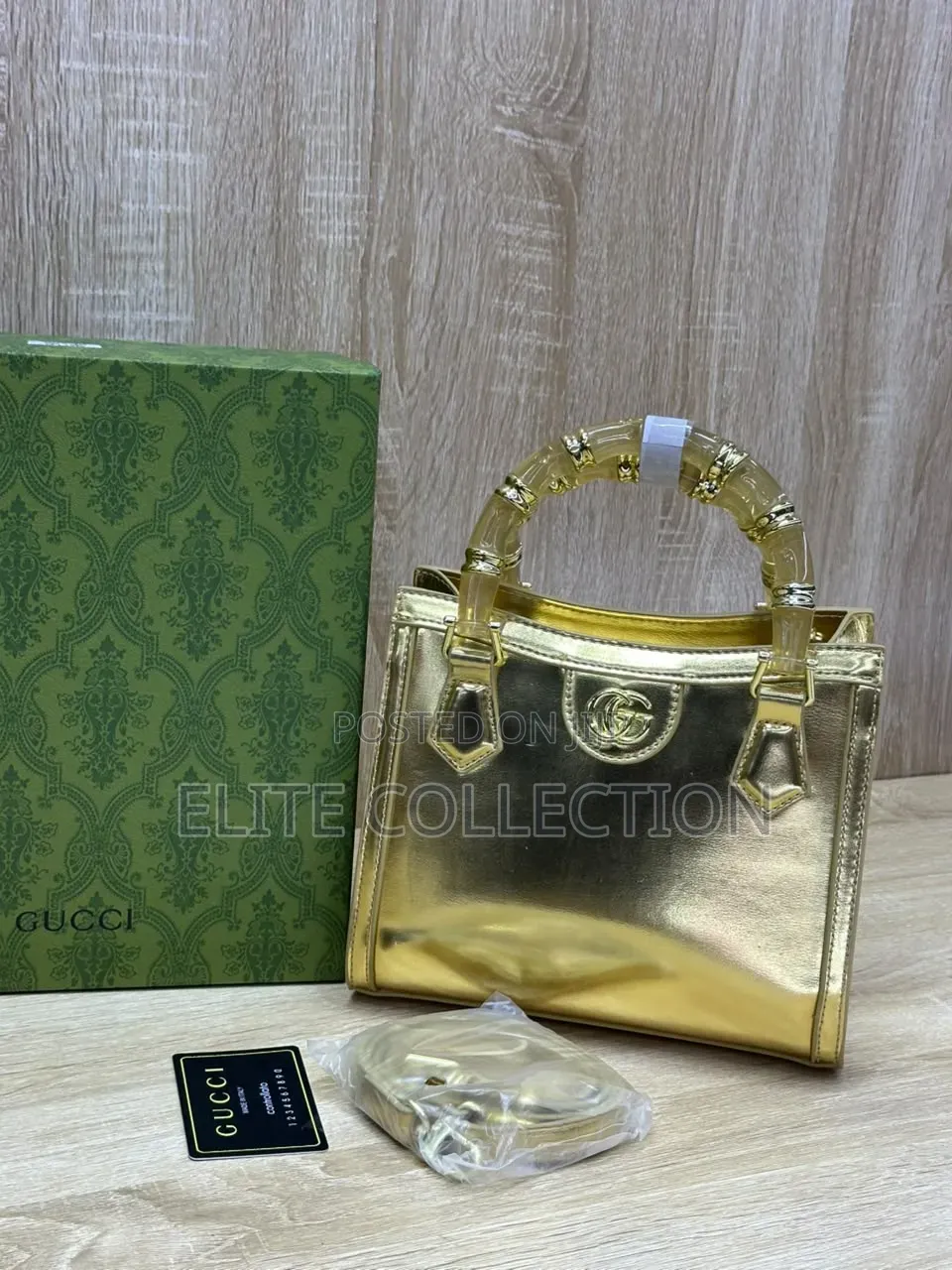 Gucci Luxury Bag Available in Colours,
Fully Boxed Medium Size ( 22cm)