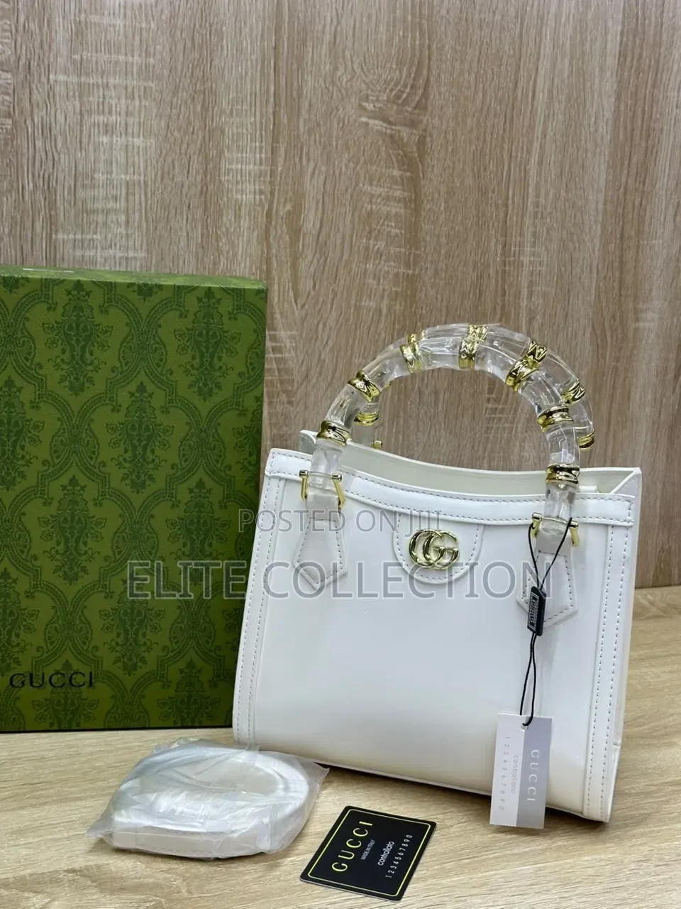 Gucci Luxury Bag Available in Colours,
Fully Boxed Medium Size ( 22cm)