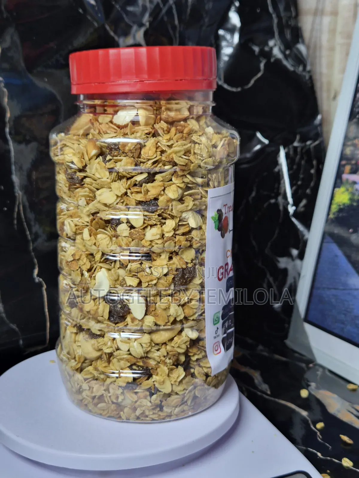 Crunchy Granola